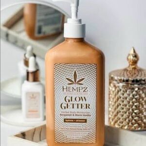 SEALED Hempz Glow Getter Body Moisturizer Bergamot & Warm Vanilla 17fl oz